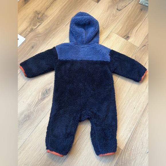 Old Navy 6-12 month warm one piece - Picture 4 of 4